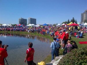 heart & stroke foundation dragon boat team photo - august 2013